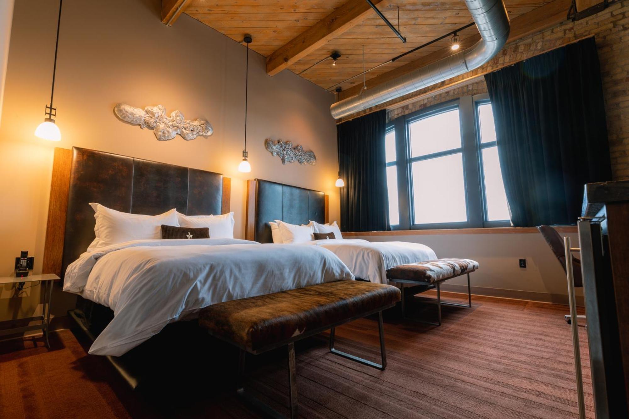 Premium Loft Two Queen Beds